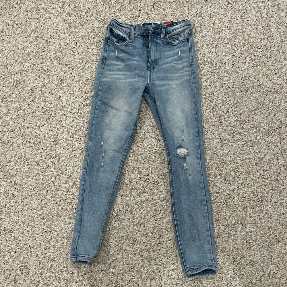 {Celebrity Pink} distressed skinny denim jeans size 5/27 - Picture 2 of 6